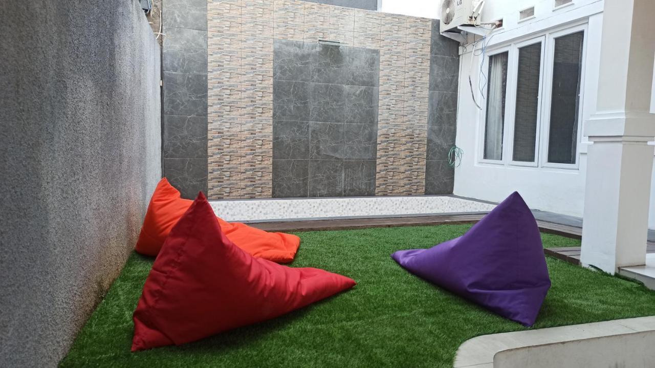 Вилла Jk House Бандунг Экстерьер фото