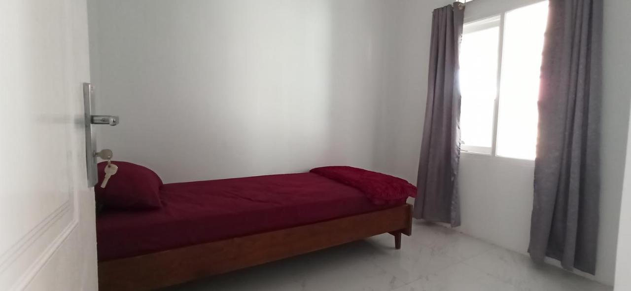 Вилла Jk House Бандунг Экстерьер фото